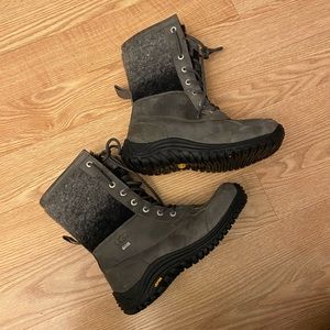 UGG Snow Boots! Worn Once!